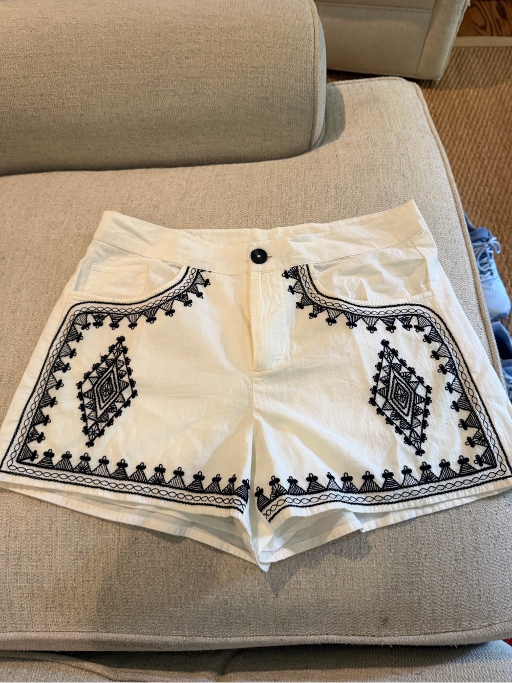 Zara White High-Waist Shorts with Black Embroidery Bought in Europe